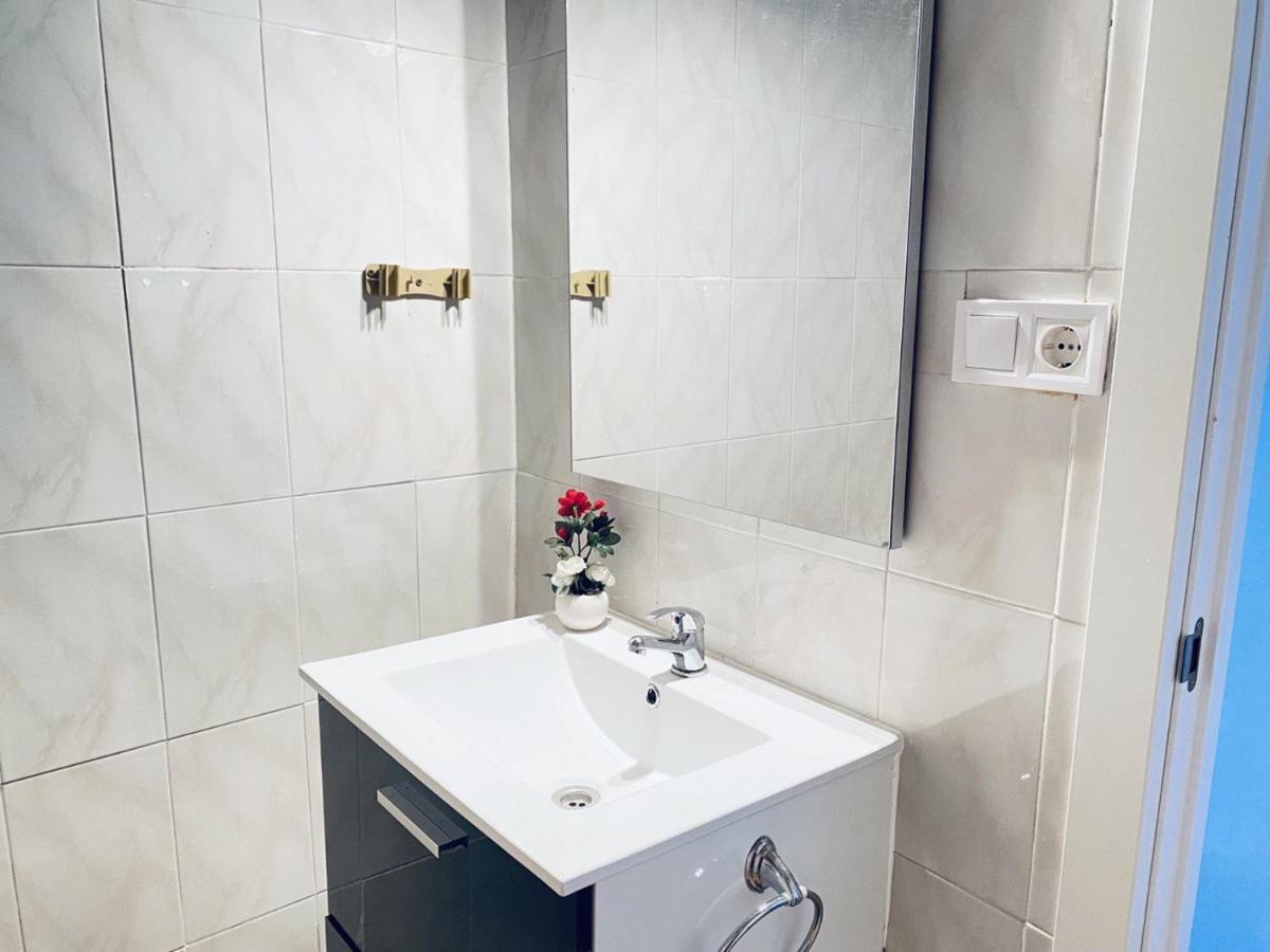 Apartamento Doble Exterior En La Gran Via #45 De Madrid 7-2 מראה חיצוני תמונה